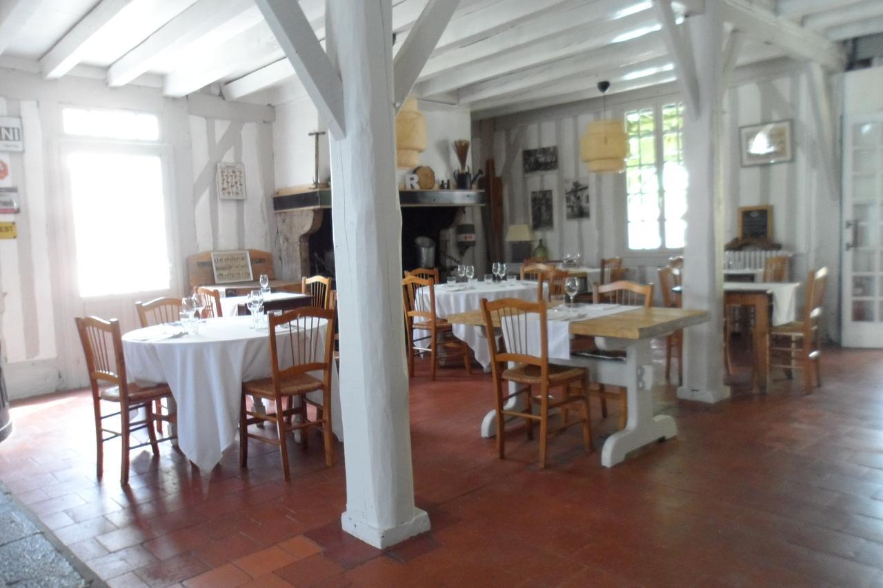 Hotel Et Restaurant Traditionnel L' Escalandes Lesperon  Esterno foto
