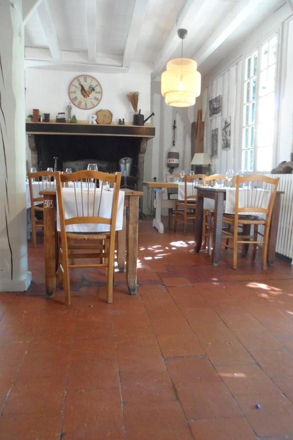 Hotel Et Restaurant Traditionnel L' Escalandes Lesperon  Esterno foto